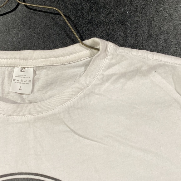 Graphic tee - Picture 2 of 2